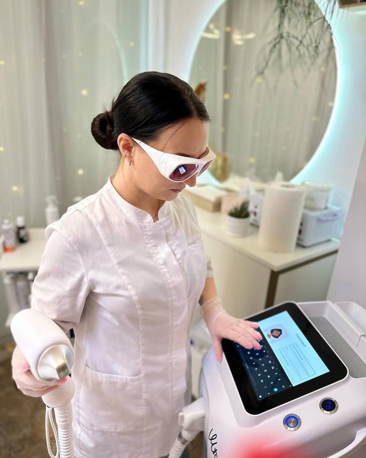 Zabieg depilacji laserowej w LETTO